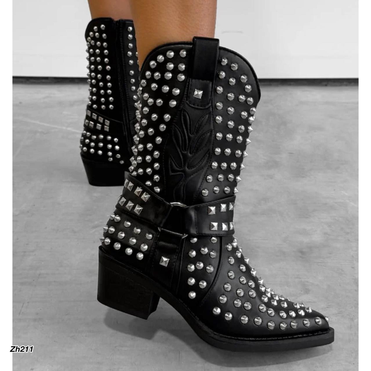 Botin texano negro taches plateado tacon 7cm HX3165-C1196